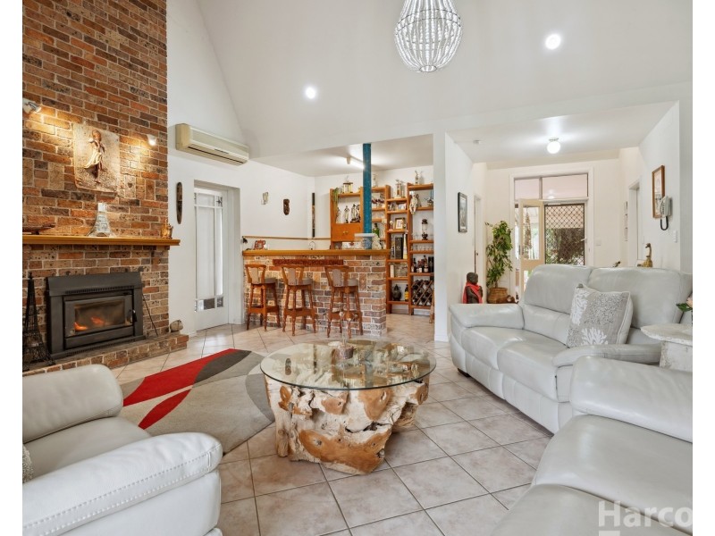 58 McMillan Drive, Blackmans Point NSW 2444