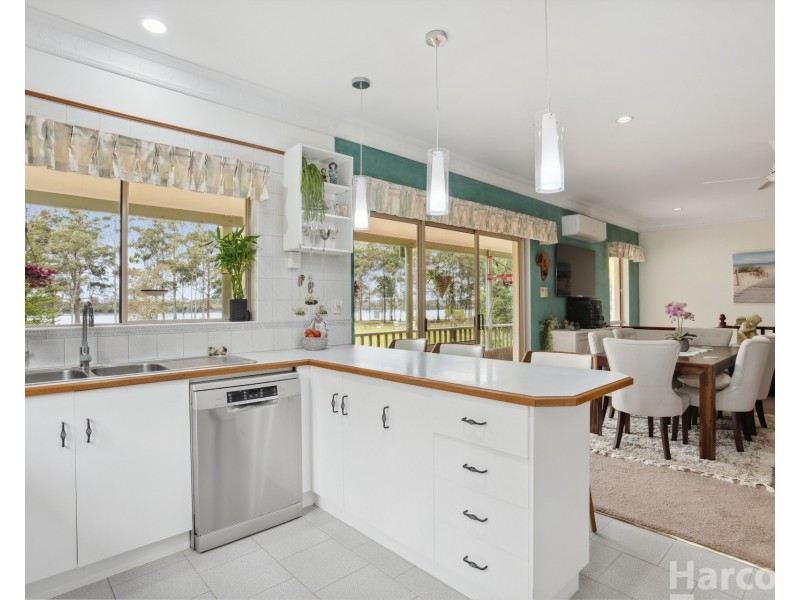 58 McMillan Drive, Blackmans Point NSW 2444