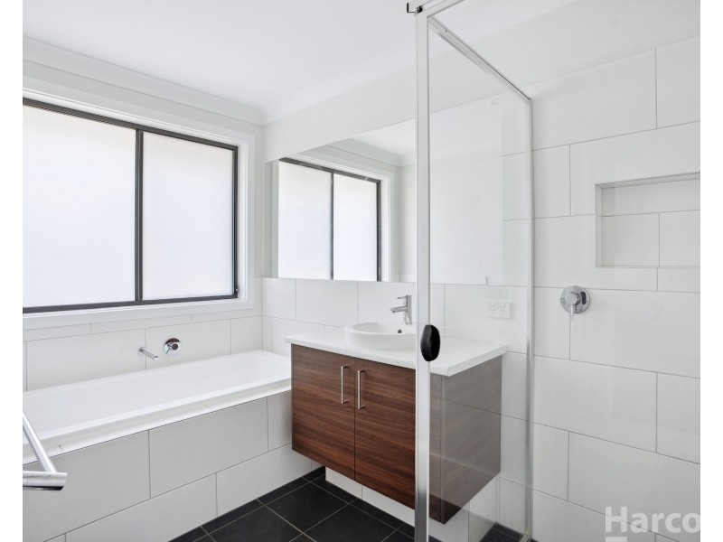 8 Leaders Way, Wauchope NSW 2446