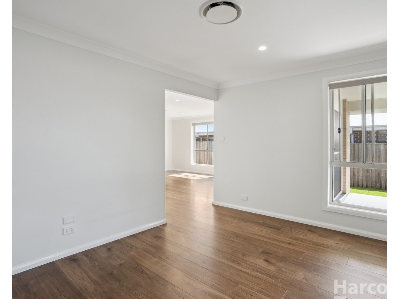 7 Marchment Street, Thrumster NSW 2444