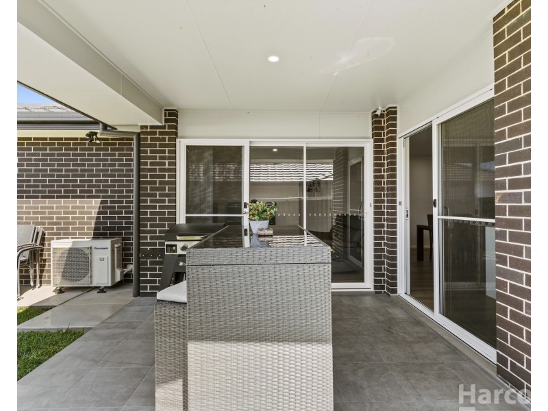 14 Meares Circuit, Thrumster NSW 2444