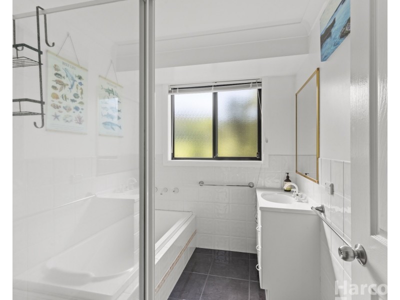 13 Yarrat Place, Wauchope NSW 2446