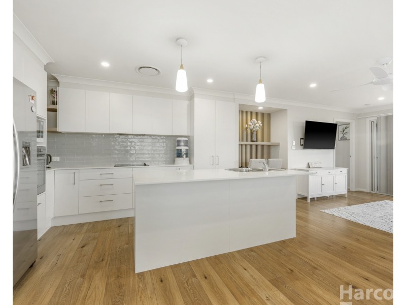 2 Marchment Street, Thrumster NSW 2444