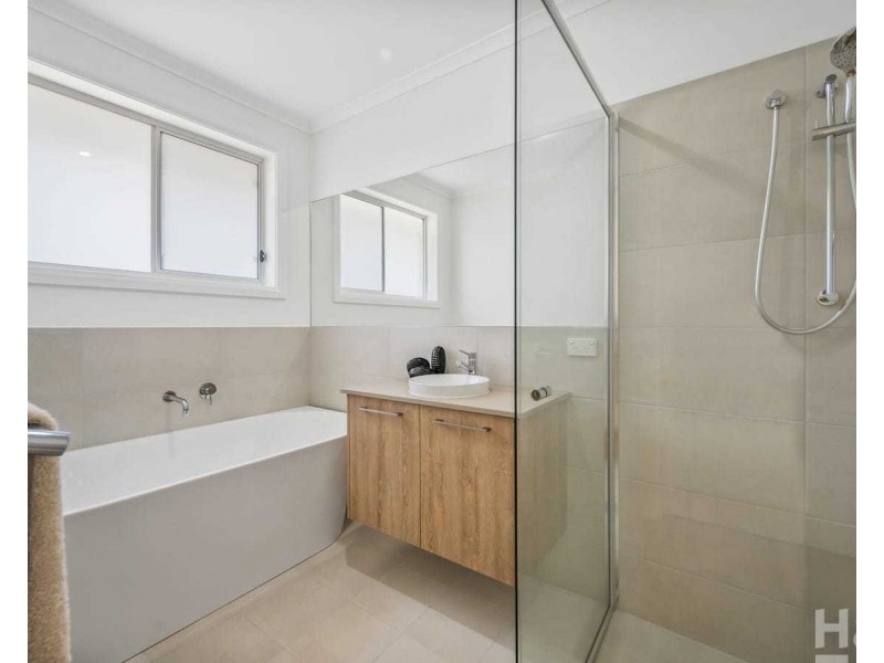 3 Strathallan Terrace, Thrumster NSW 2444