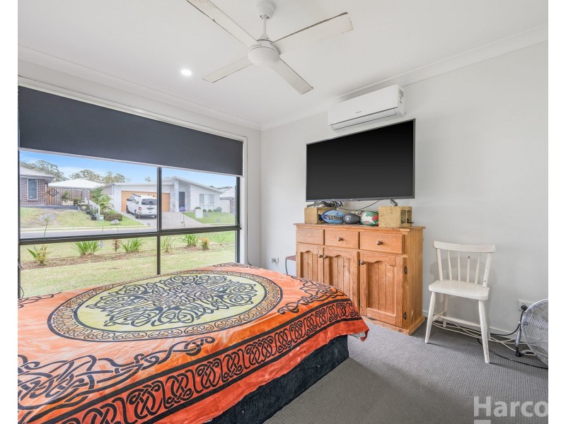 12 Strathallan Terrace, Thrumster NSW 2444