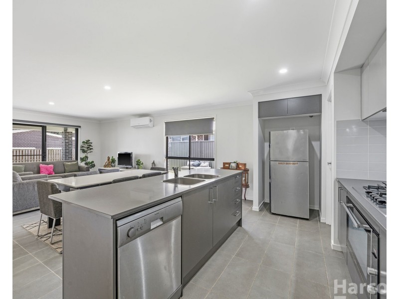 12 Strathallan Terrace, Thrumster NSW 2444