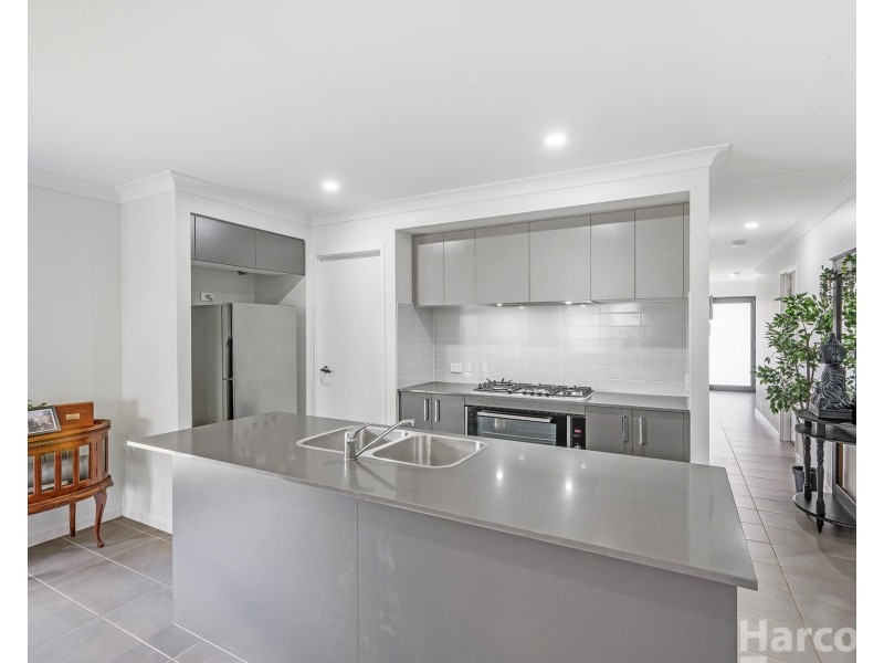 12 Strathallan Terrace, Thrumster NSW 2444