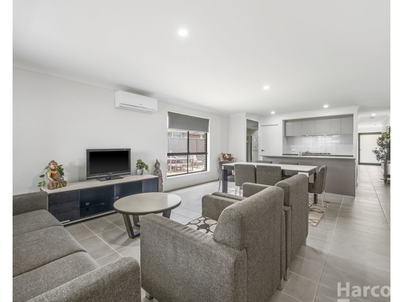 12 Strathallan Terrace, Thrumster NSW 2444