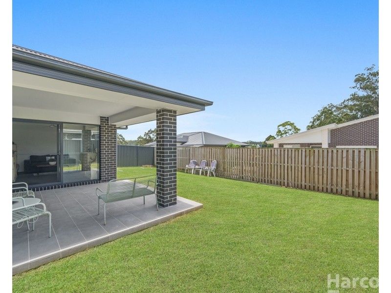 12 Strathallan Terrace, Thrumster NSW 2444