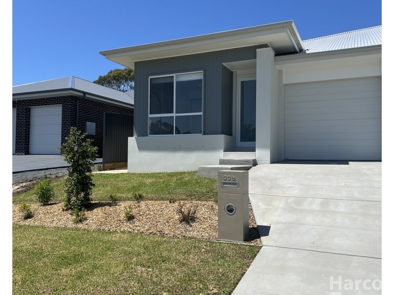 20B Tiger Quoll Drive, Lake Cathie NSW 2445