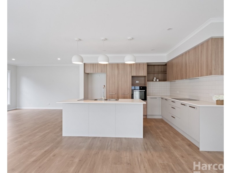 27 Strathallan Terrace, Thrumster NSW 2444