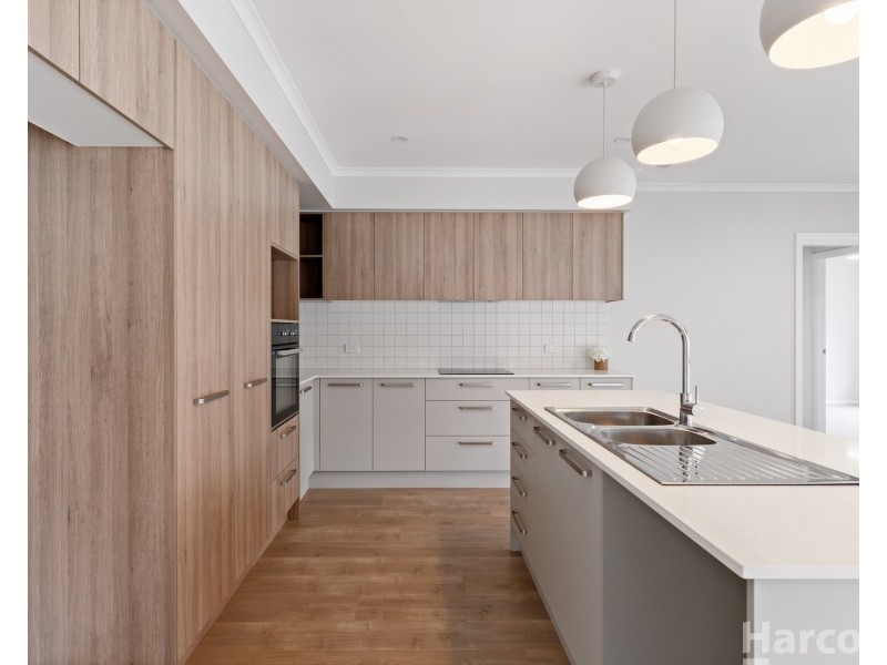 27 Strathallan Terrace, Thrumster NSW 2444