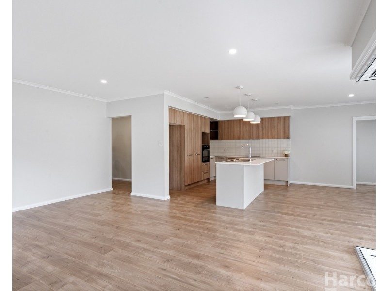 27 Strathallan Terrace, Thrumster NSW 2444