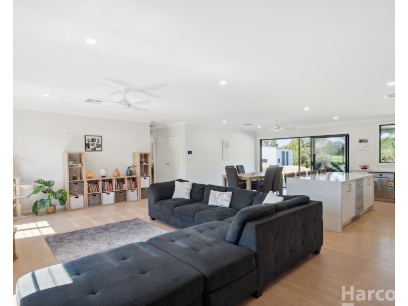 40 Kittyhawk Place, Beechwood NSW 2446