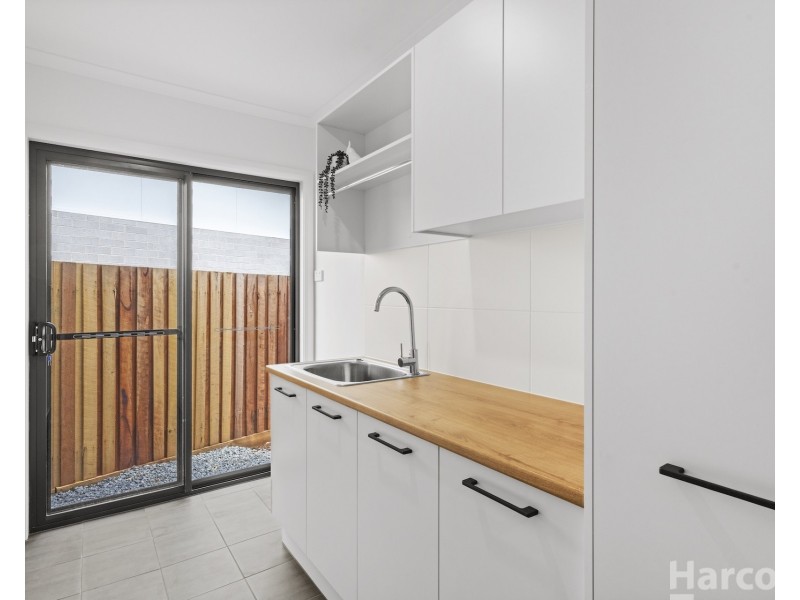 9 Eskdale Grove, Thrumster NSW 2444