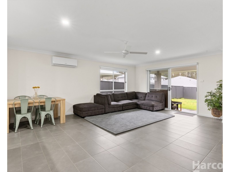 25 Tiger Quoll Drive, Lake Cathie NSW 2445
