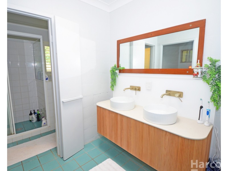 137 Browns Road, Yarrahapinni NSW 2441