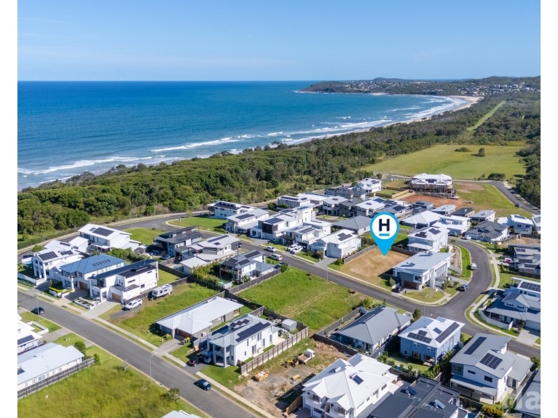 12 Waterside Way, Lake Cathie NSW 2445