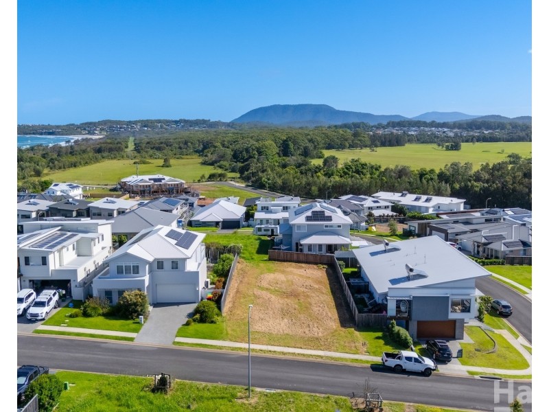 12 Waterside Way, Lake Cathie NSW 2445