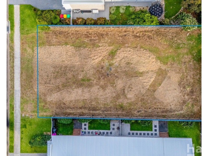 12 Waterside Way, Lake Cathie NSW 2445