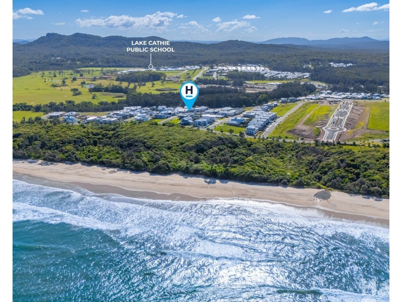 12 Waterside Way, Lake Cathie NSW 2445