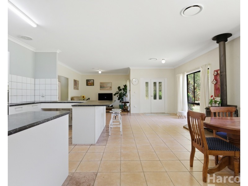 120 McMillan Drive, Blackmans Point NSW 2444