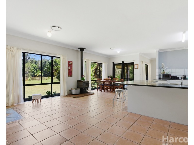 120 McMillan Drive, Blackmans Point NSW 2444