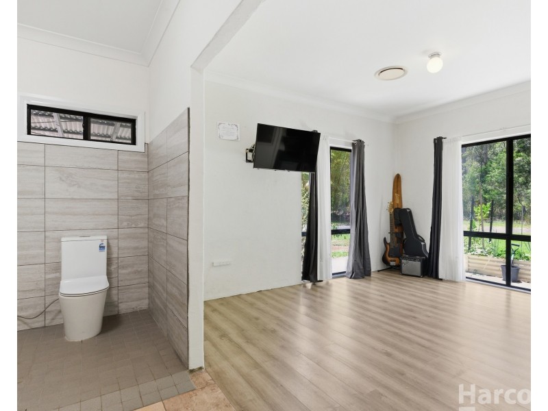 120 McMillan Drive, Blackmans Point NSW 2444