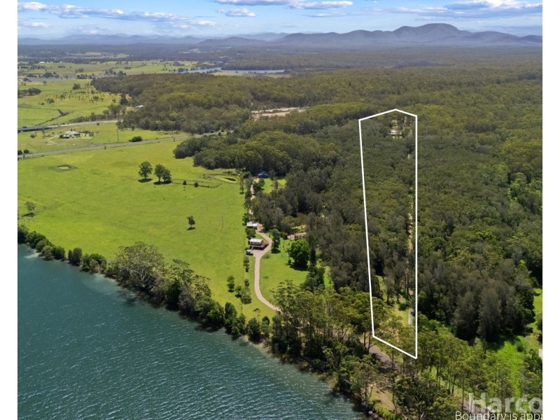 120 McMillan Drive, Blackmans Point NSW 2444