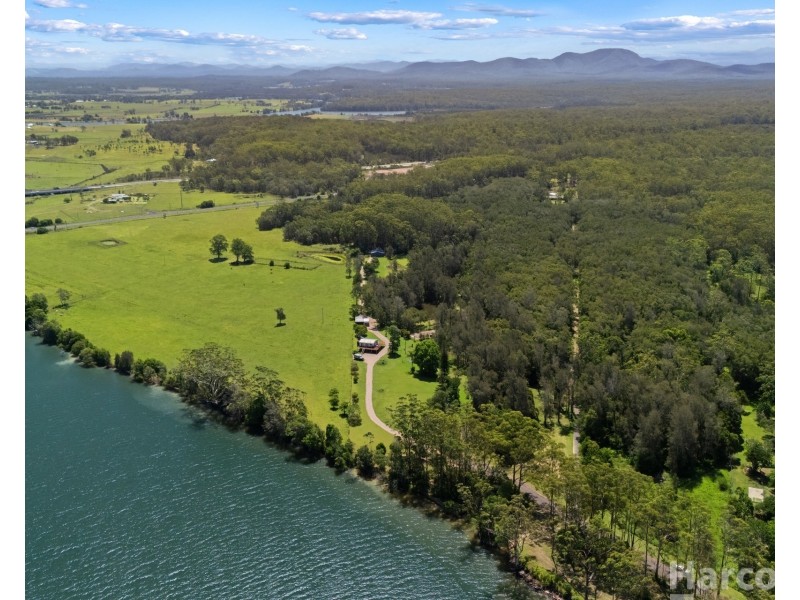 120 McMillan Drive, Blackmans Point NSW 2444