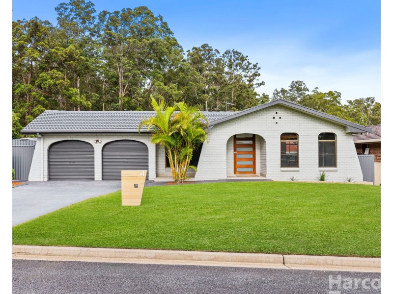 4 Stringy Bark Avenue, Wauchope NSW 2446