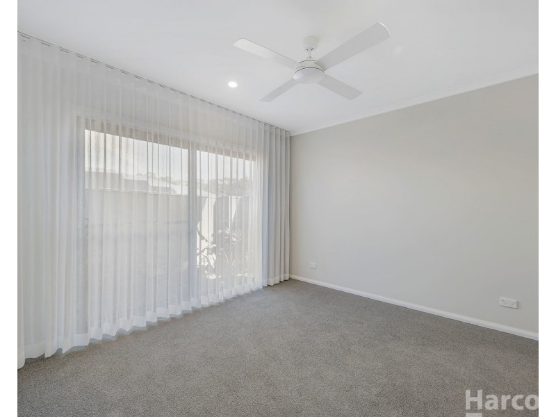 1 Field Street, Thrumster NSW 2444