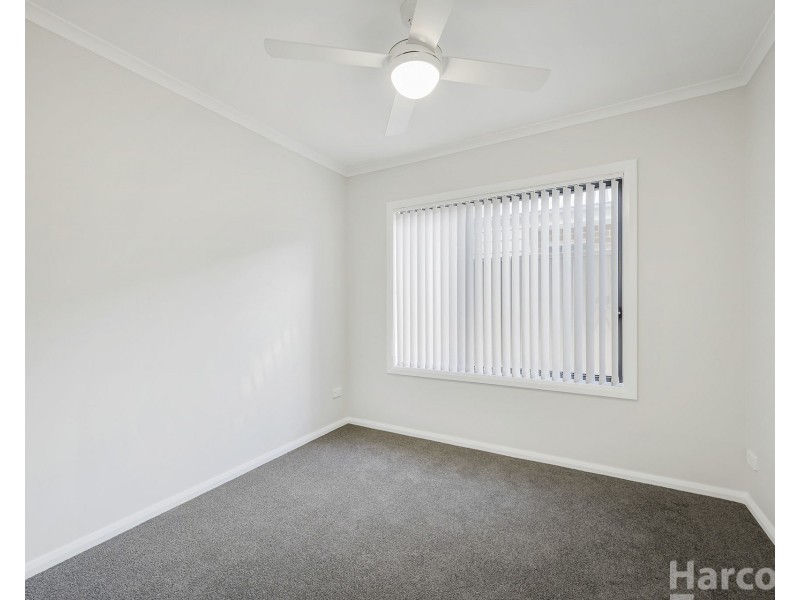1 Field Street, Thrumster NSW 2444
