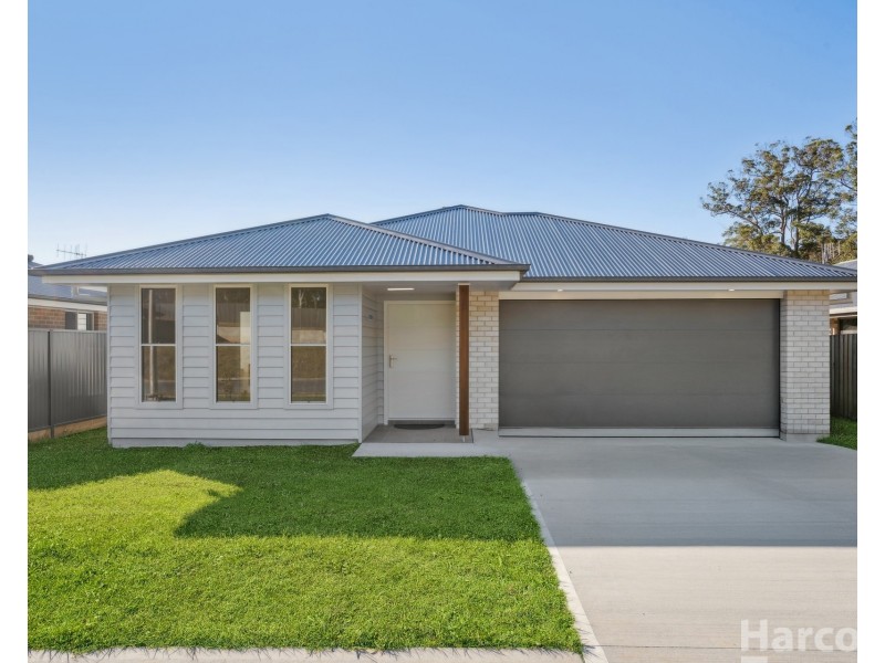 31 Strathallan Terrace, Thrumster NSW 2444