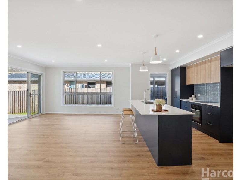 31 Strathallan Terrace, Thrumster NSW 2444