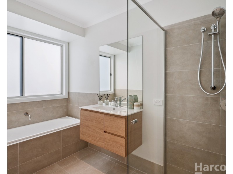 31 Strathallan Terrace, Thrumster NSW 2444