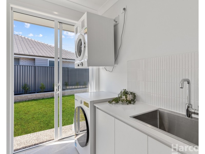 21 Farmstead Avenue, Thrumster NSW 2444