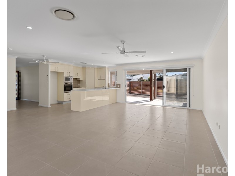 24 Grenadines Way, Bonny Hills NSW 2445