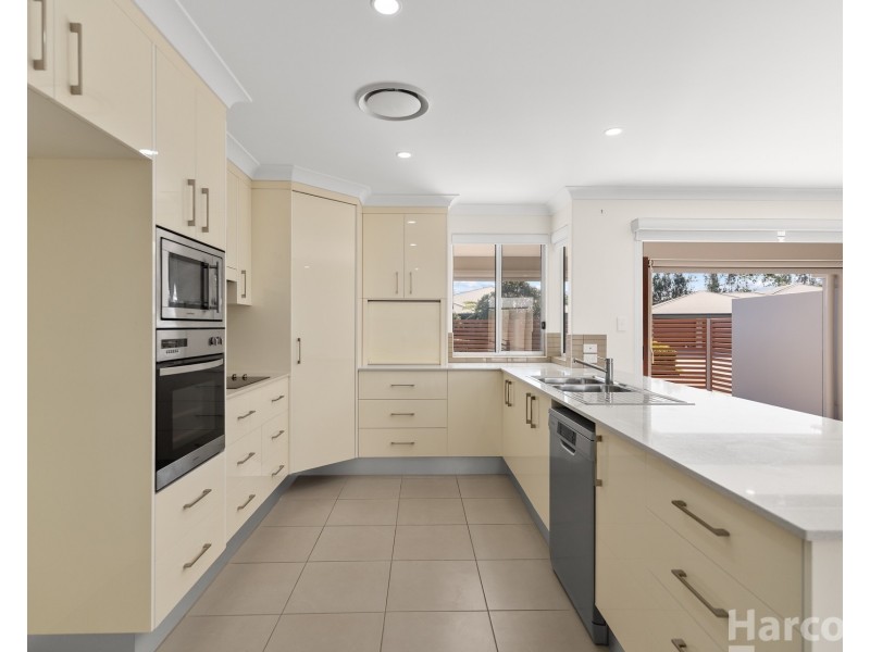 24 Grenadines Way, Bonny Hills NSW 2445