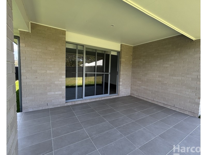 6 Wildwood Way, Thrumster NSW 2444
