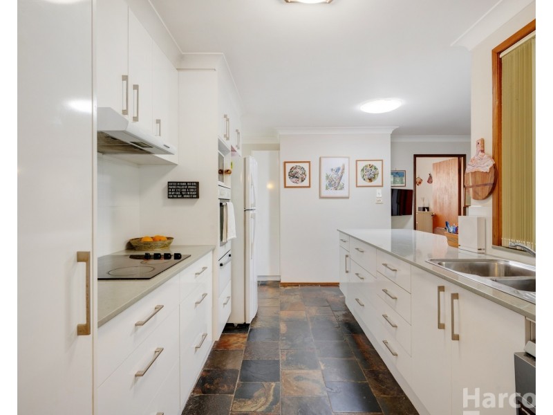 16 Stringy Bark Avenue, Wauchope NSW 2446