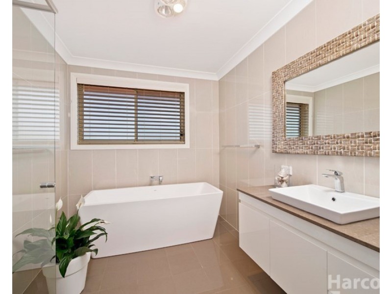 5 The Plateau, Port Macquarie NSW 2444