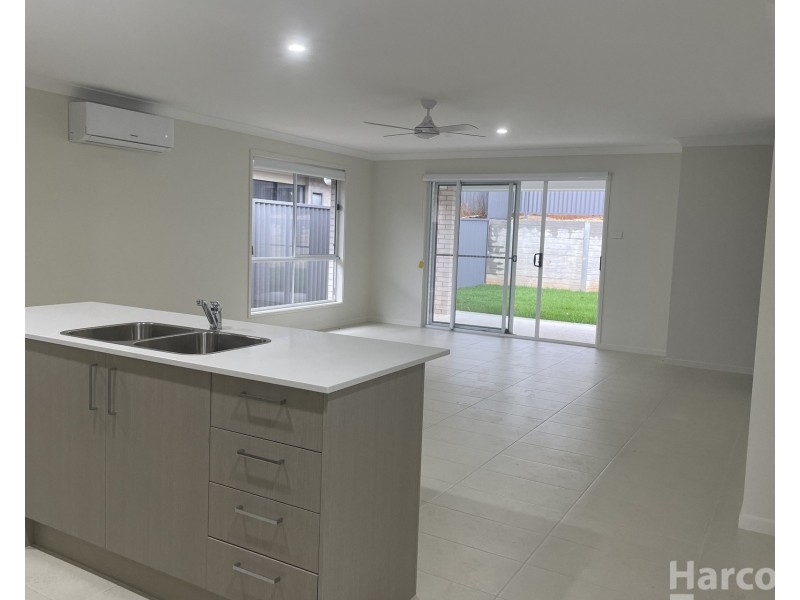 46 Strathallan Terrace, Thrumster NSW 2444