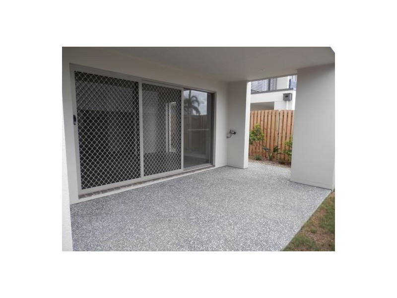 22/1 La Savina Drive, Coombabah QLD 4216