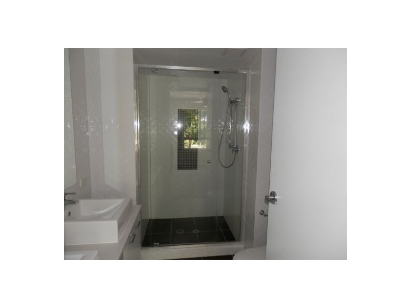 8/15-17 Lloyd Street, Southport QLD 4215