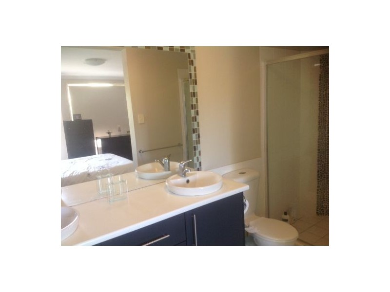16 Ragamuffin Drive West, Coomera Waters QLD 4209
