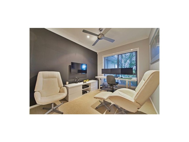 4 Drumbeat Place, Coomera Waters QLD 4209