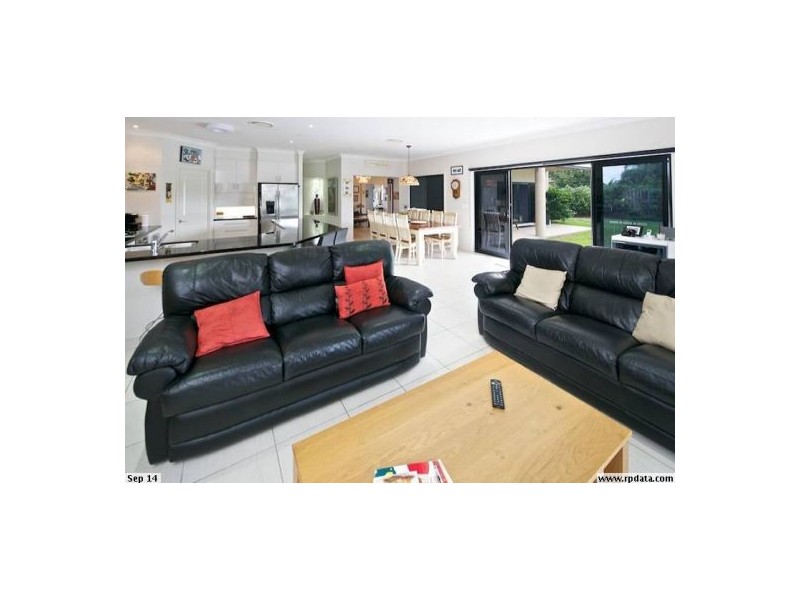 23 Brittany Drive, Oxenford QLD 4210