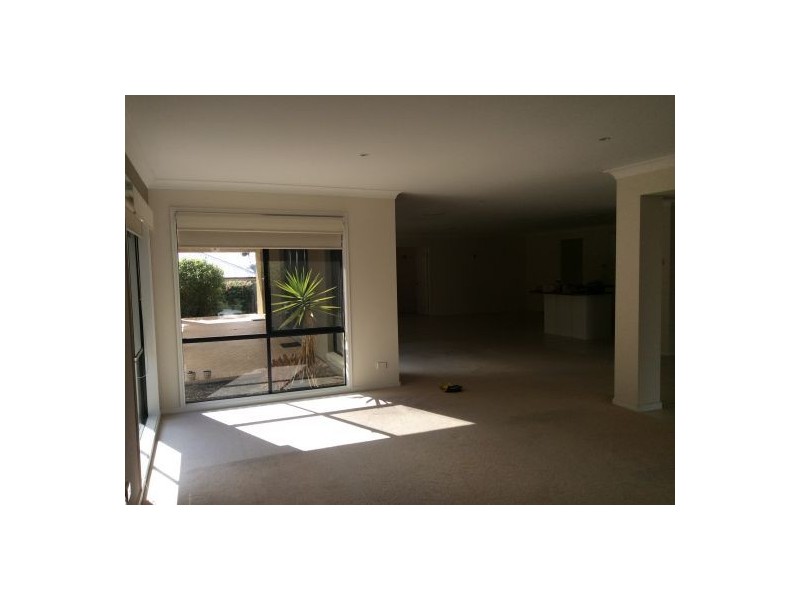 17 Solo Place, Coomera Waters QLD 4209