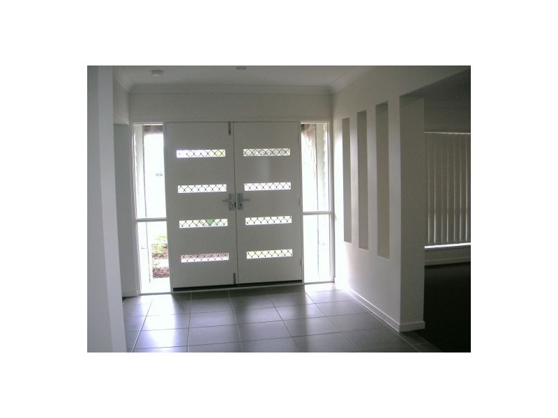 10 Tribulation Crescent, Coomera QLD 4209